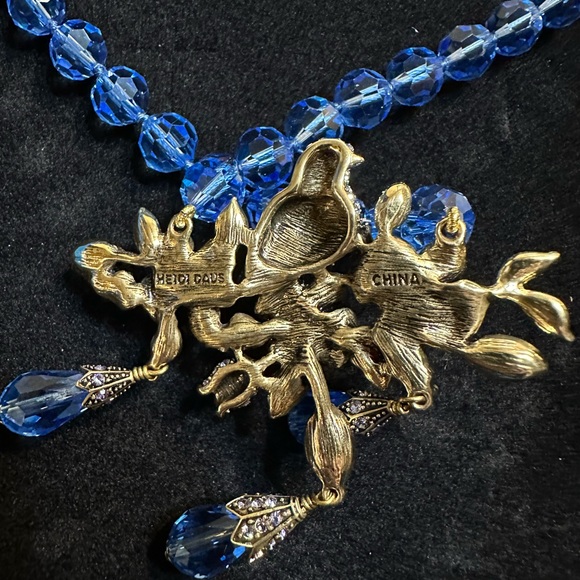 Rare Heidi Daus Bird Cluster Necklace - Picture 2 of 2